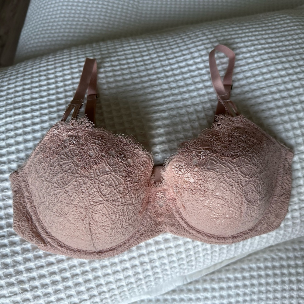Victoria's Secret Lace Bra - Blush